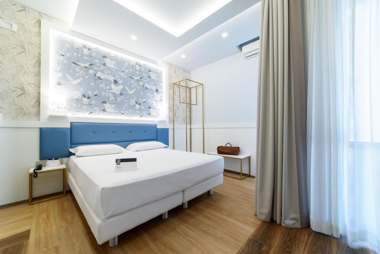 Palace 3*
