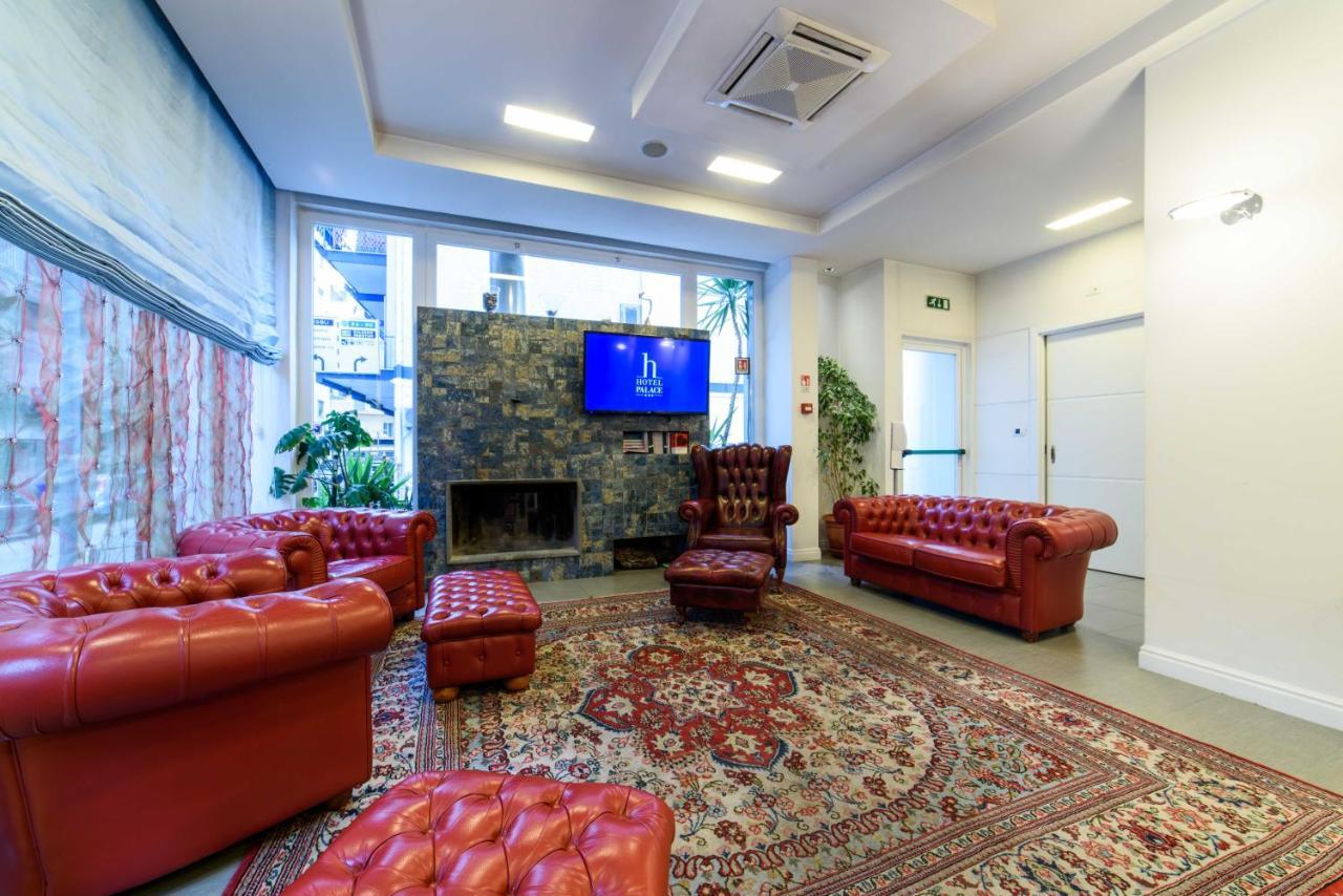 Palace 3*